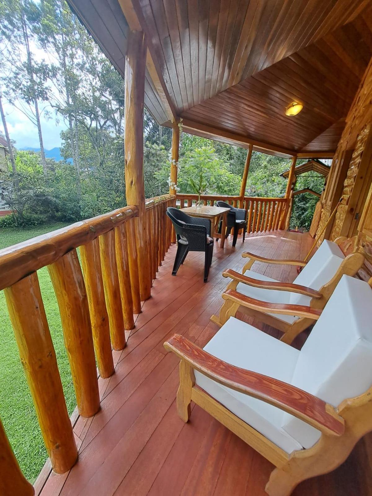 Refugio De Orquideas Villa Oxapampa Luaran gambar