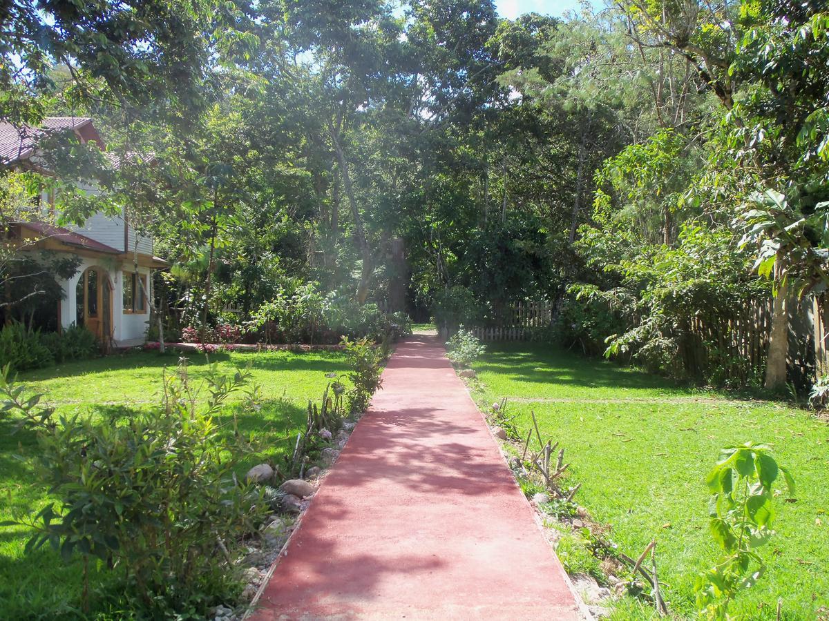 Refugio De Orquideas Villa Oxapampa Luaran gambar
